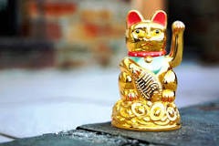 ¿Cómo se llama el gato de la suerte chino?